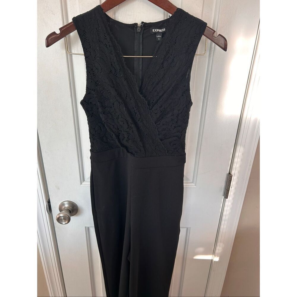 Express women’s sleeveless pants suit size extra small Lacey top wide leg classy